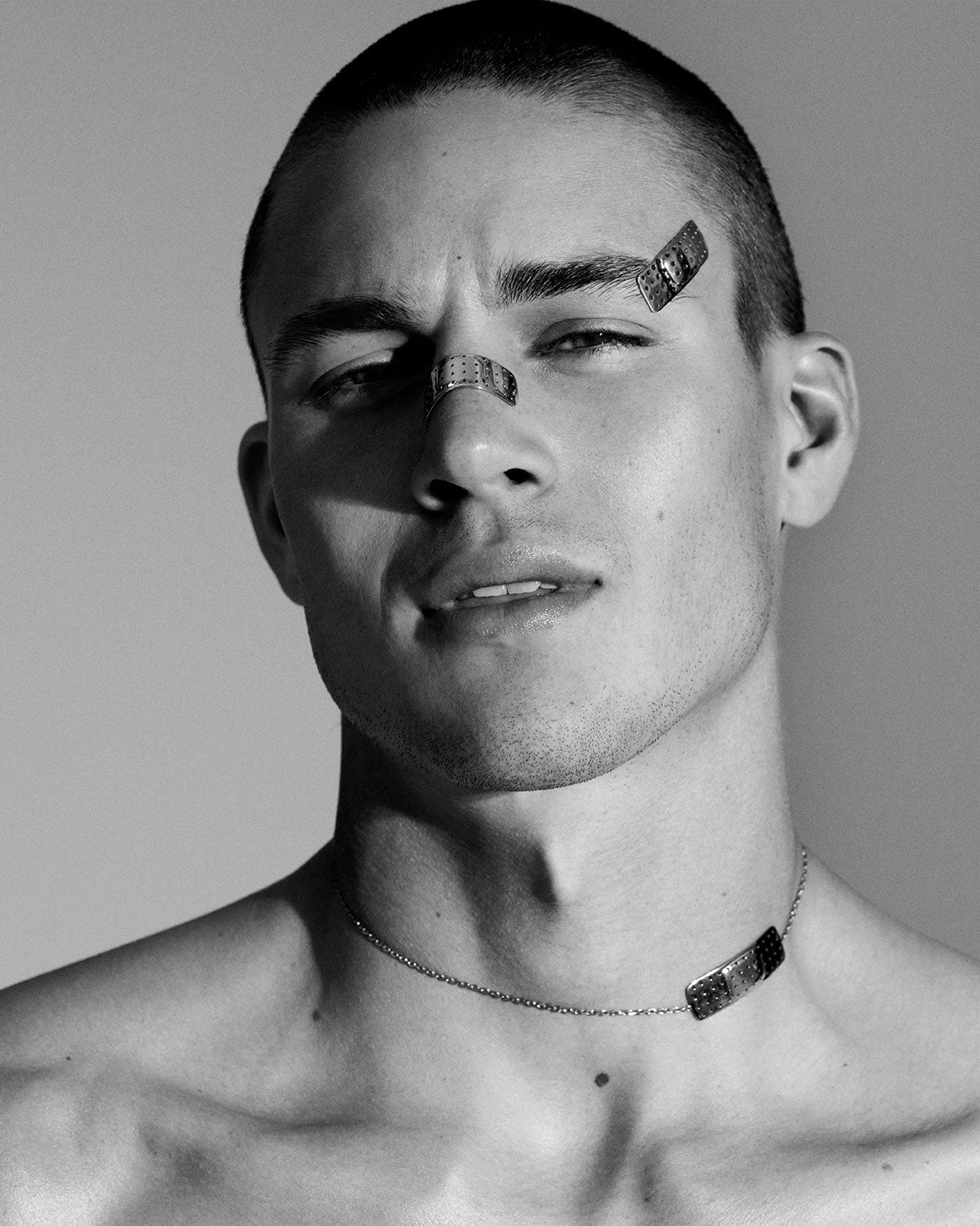 ALAN CROCETTI FACE ACCESSORIES
