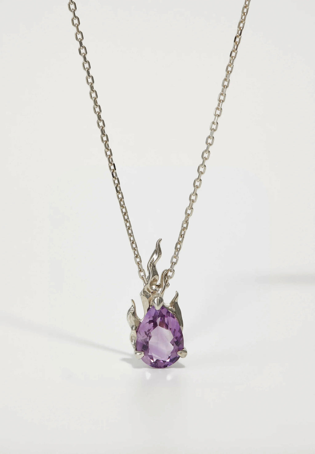 Purple Amethyst Gem In Heat Necklace – Rhodium vermeil