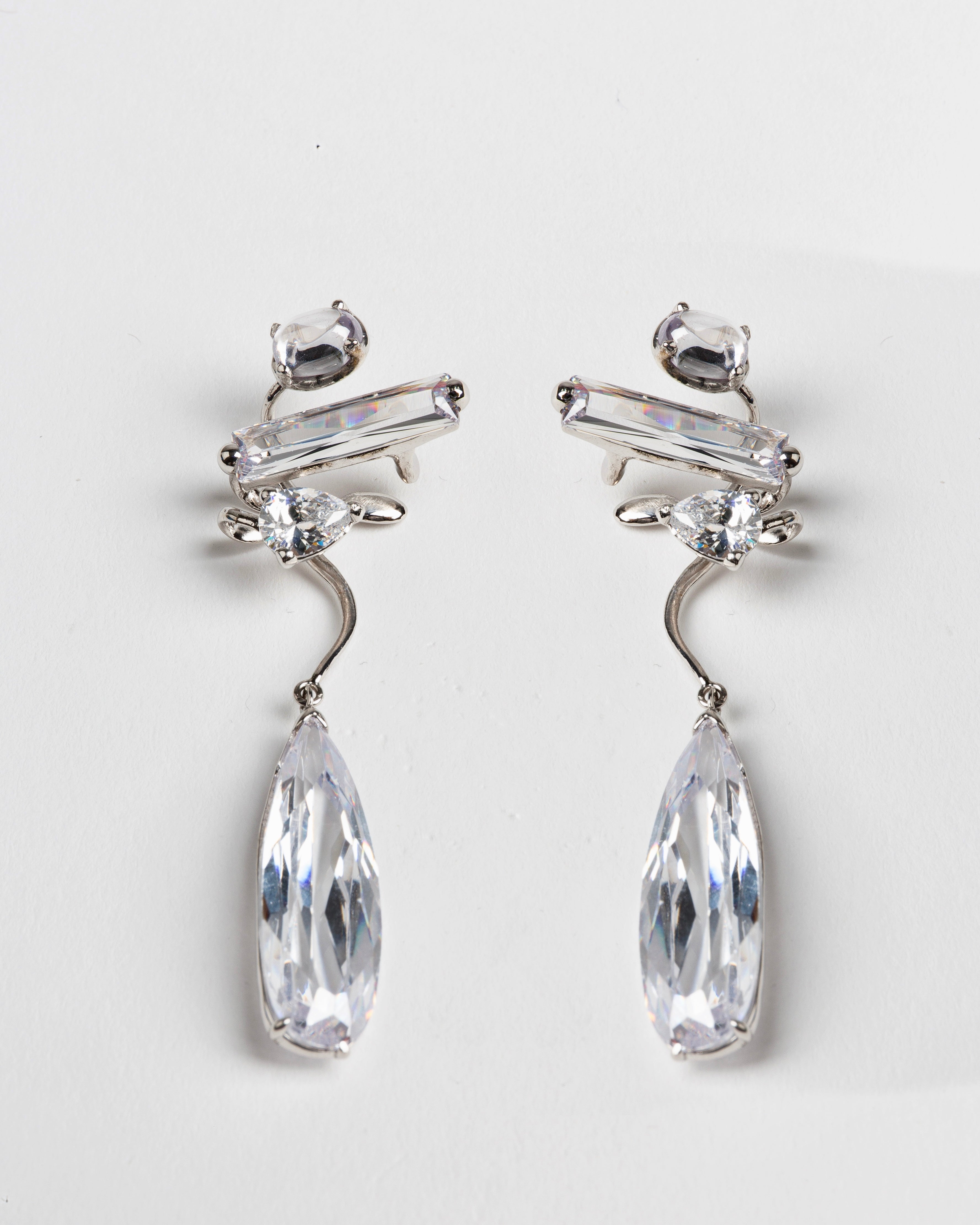 Clear Teardrop Ear Cuff – ALAN CROCETTI