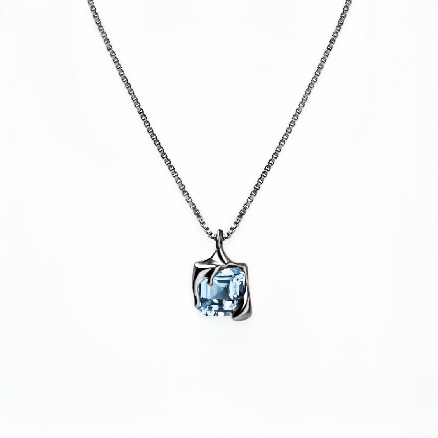 Sky Nano Melt Necklace